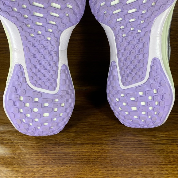 Nike women’s shoe size 9 - Picture 12 of 13